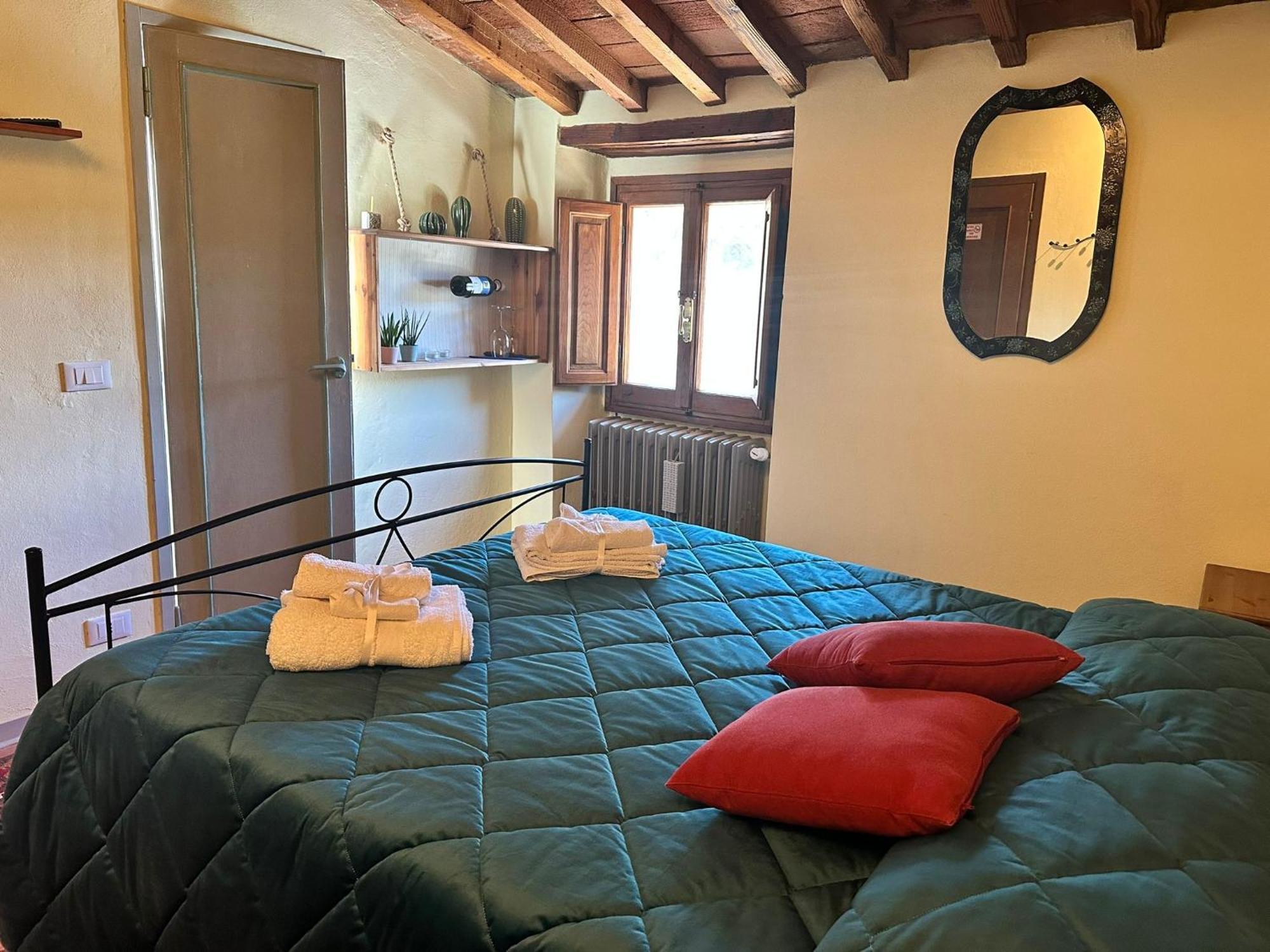 Agriturismo Tassinaia ポンタッシエーヴェ エクステリア 写真