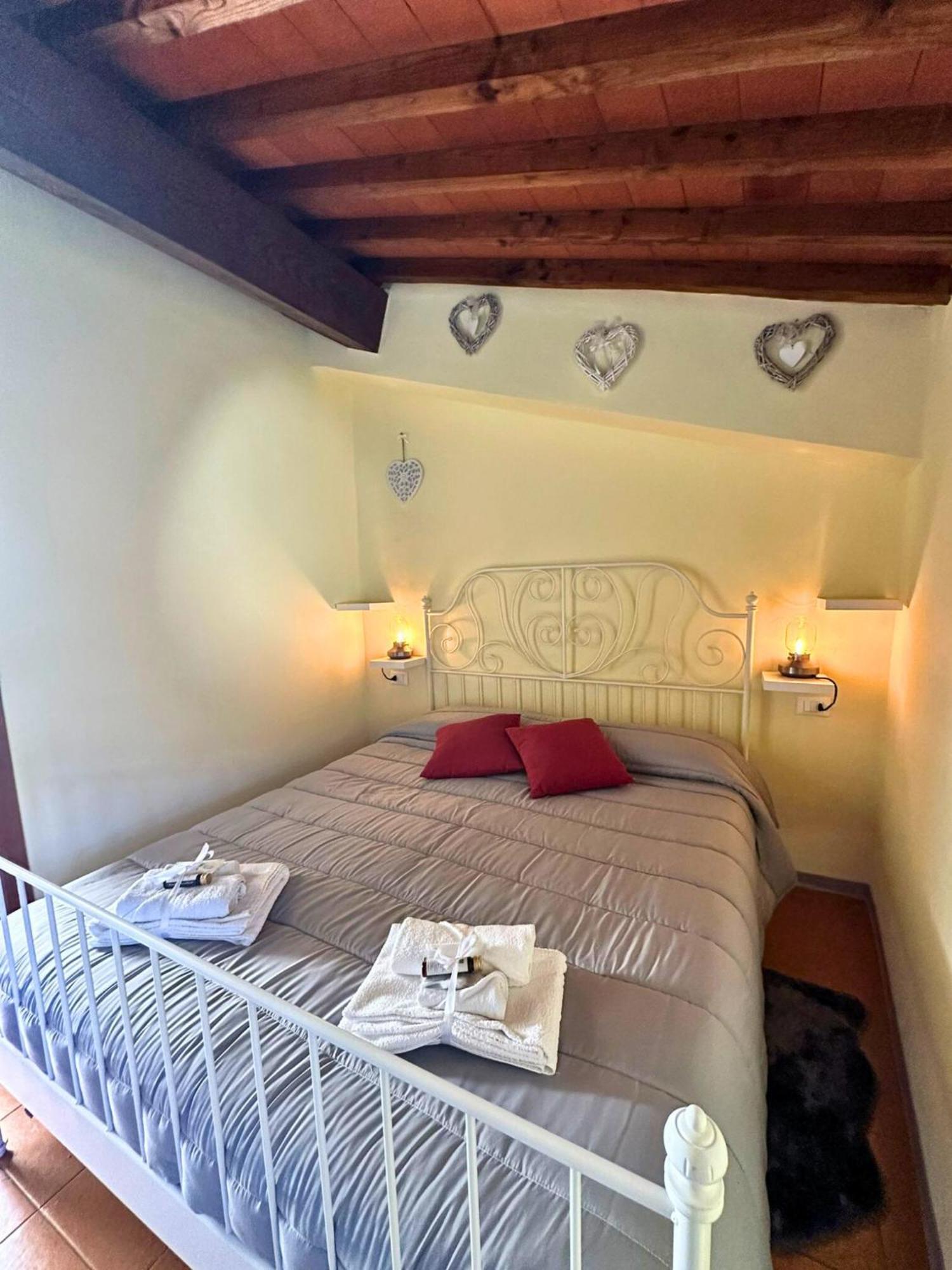Agriturismo Tassinaia ポンタッシエーヴェ エクステリア 写真